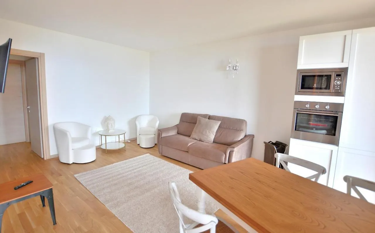 Apartment Borgo Montagna With Pool San Zeno di Montagna