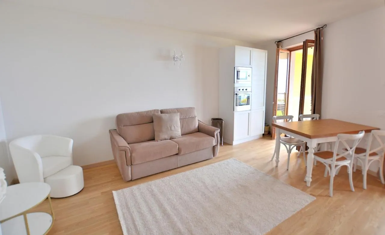 Apartment Borgo Montagna With Pool San Zeno di Montagna