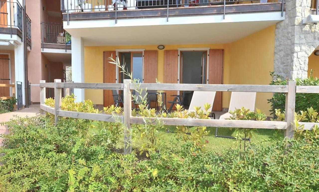 Apartment Borgo Montagna With Pool San Zeno di Montagna Italie